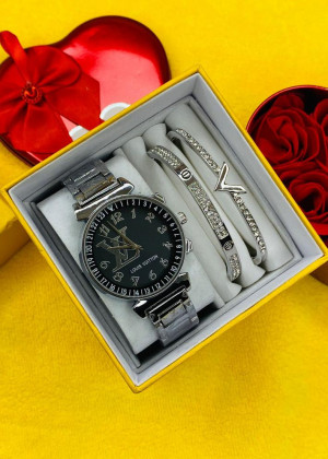 Подарочный набор часы, 2 браслета и коробка 1676703