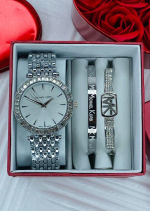 Подарочный набор часы, 2 браслета и коробка 1722902