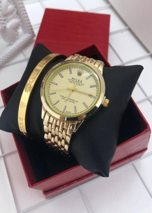 Подарочный набор для женщин часы, браслет + коробка 2105001