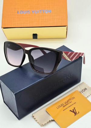 Набор солнцезащитные очки, коробка, чехол + салфетки 2145792