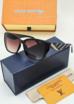 Набор солнцезащитные очки, коробка, чехол + салфетки 2145793