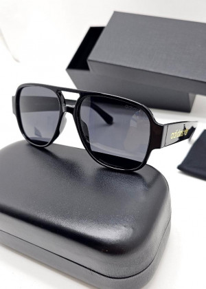 Набор солнцезащитные очки, коробка, чехол + салфетки 2146527