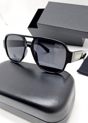 Набор солнцезащитные очки, коробка, чехол + салфетки 2146529