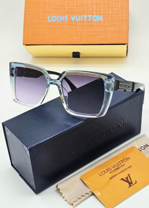 Набор солнцезащитные очки, коробка, чехол + салфетки 2150235