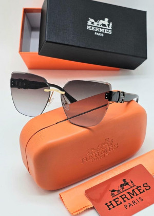 Набор женские солнцезащитные очки, коробка, чехол + салфетки 2166858