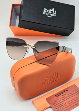 Набор женские солнцезащитные очки, коробка, чехол + салфетки 2166859
