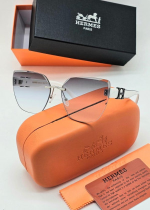 Набор женские солнцезащитные очки, коробка, чехол + салфетки 2166860