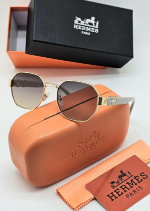 Набор женские солнцезащитные очки, коробка, чехол + салфетки 2182579