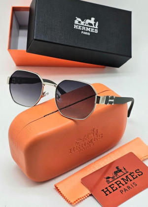 Набор женские солнцезащитные очки, коробка, чехол + салфетки 2182581