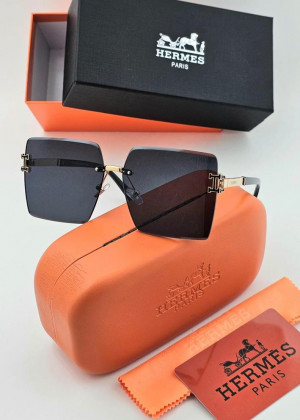 Набор женские солнцезащитные очки, коробка, чехол + салфетки 2182606