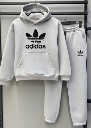 Спортивный костюм 2336817