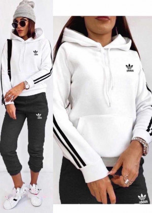 Спортивный костюм 2337897