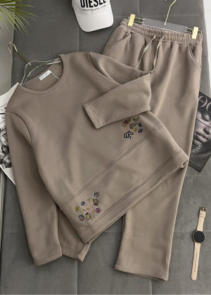 Спортивный костюм 2340453