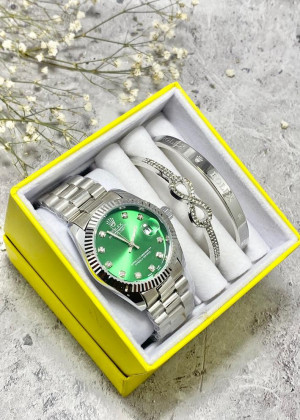 Подарочный набор для женщин часы, 2 браслета + коробка 2340829