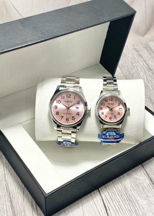 Подарочный набор часы для мужчин и для женщин + коробка 2340925