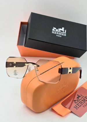 Набор женские солнцезащитные очки, коробка, чехол + салфетки 2350110