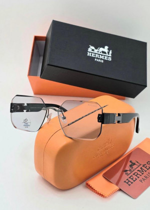 Набор женские солнцезащитные очки, коробка, чехол + салфетки 2350114