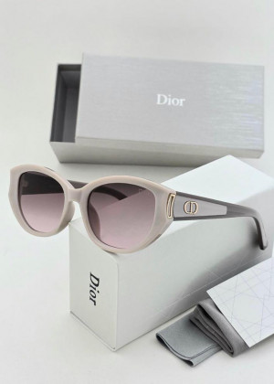 Набор женские солнцезащитные очки, коробка, чехол + салфетки 2350204