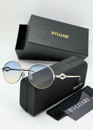 Набор женские солнцезащитные очки, коробка, чехол + салфетки 2352301