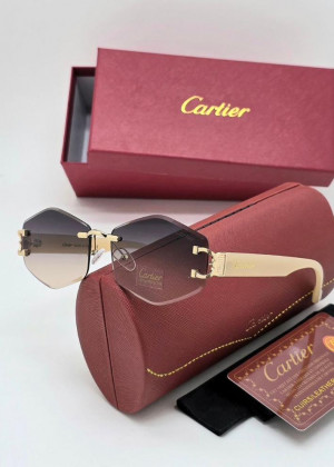 Набор женские солнцезащитные очки, коробка, чехол + салфетки 2352325