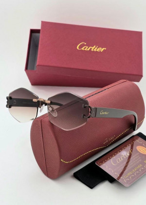 Набор женские солнцезащитные очки, коробка, чехол + салфетки 2352327