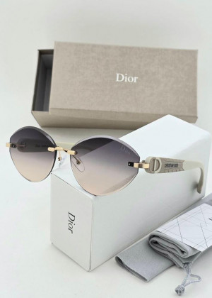 Набор женские солнцезащитные очки, коробка, чехол + салфетки 2352351