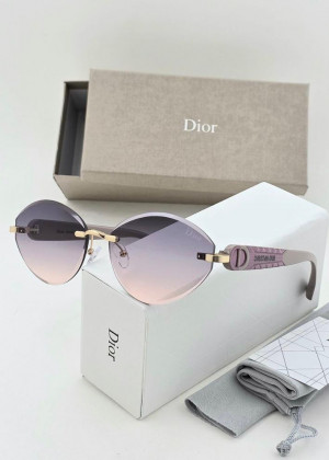 Набор женские солнцезащитные очки, коробка, чехол + салфетки 2352356