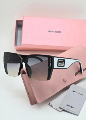 Набор женские солнцезащитные очки, коробка, чехол + салфетки 2352360