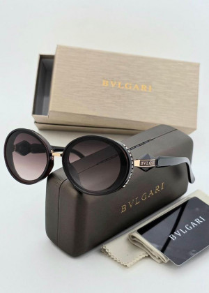 Набор женские солнцезащитные очки, коробка, чехол + салфетки 2356474