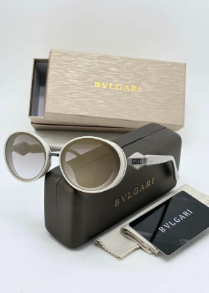 Набор женские солнцезащитные очки, коробка, чехол + салфетки 2356476