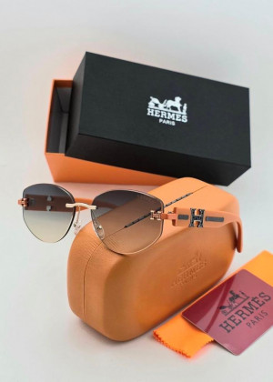 Набор женские солнцезащитные очки, коробка, чехол + салфетки 2356491