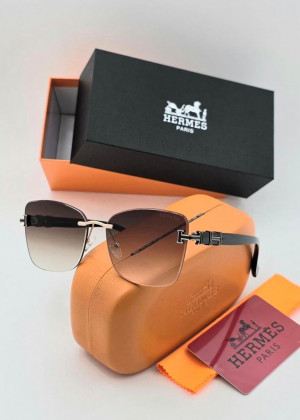 Набор женские солнцезащитные очки, коробка, чехол + салфетки 2356518