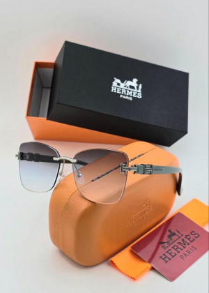 Набор женские солнцезащитные очки, коробка, чехол + салфетки 2356522