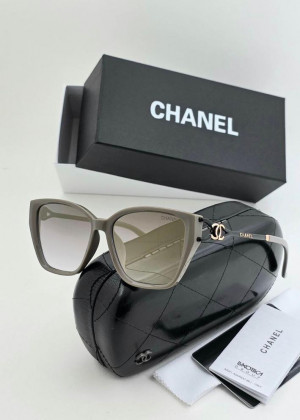 Набор женские солнцезащитные очки, коробка, чехол + салфетки 2356584