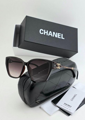 Набор женские солнцезащитные очки, коробка, чехол + салфетки 2356585