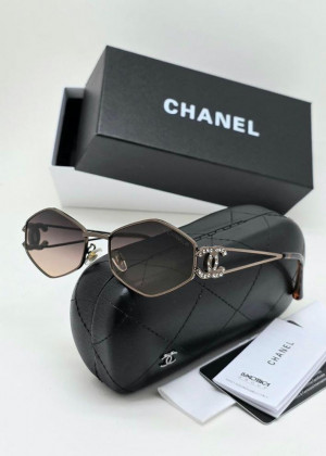 Набор женские солнцезащитные очки, коробка, чехол + салфетки 2356613