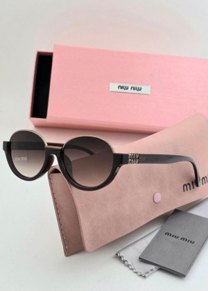 Набор женские солнцезащитные очки, коробка, чехол + салфетки 2356633