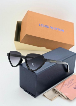 Набор женские солнцезащитные очки, коробка, чехол + салфетки 2356641