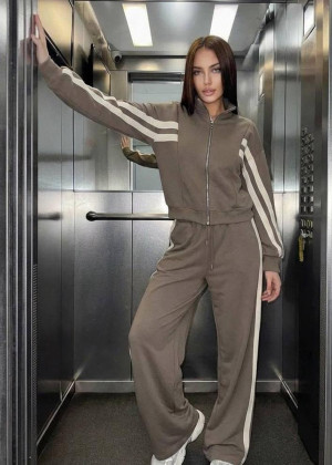 Спортивный костюм 2356897