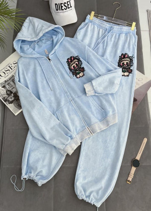 Спортивный костюм 2360539