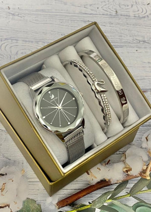 Подарочный набор для женщин часы, 2 браслета + коробка 2361547