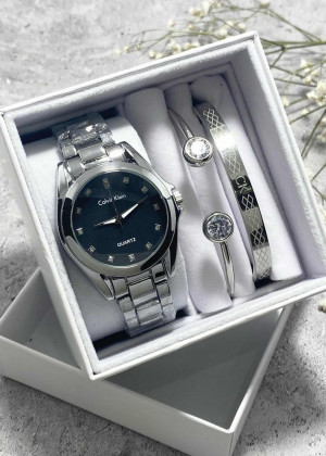 Подарочный набор для женщин часы, 2 браслета + коробка 2361557