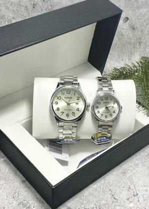 Подарочный набор часы для мужчин и для женщин + коробка 2361591