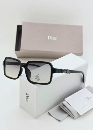 Набор женские солнцезащитные очки, коробка, чехол + салфетки 2362351