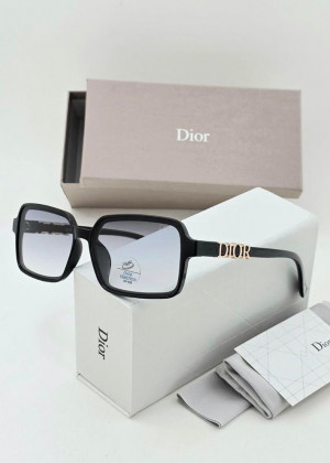 Набор женские солнцезащитные очки, коробка, чехол + салфетки 2362355