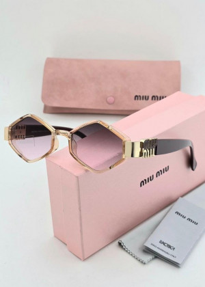 Набор женские солнцезащитные очки, коробка, чехол + салфетки 2362374