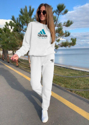 Спортивный костюм 2364818