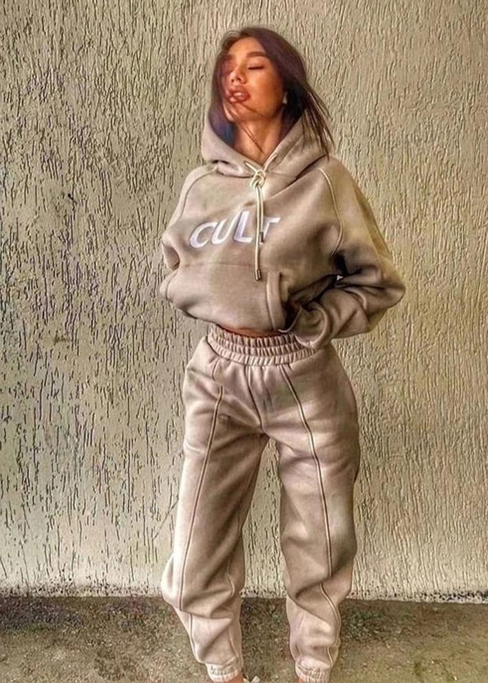 Спортивный костюм 