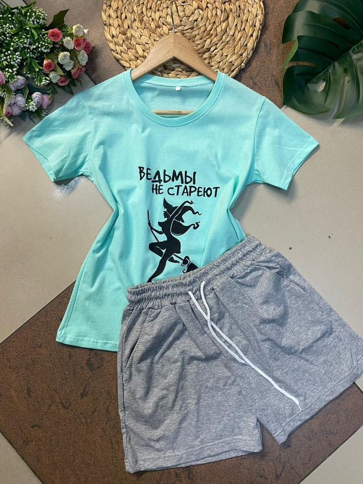 Спортивный костюм 