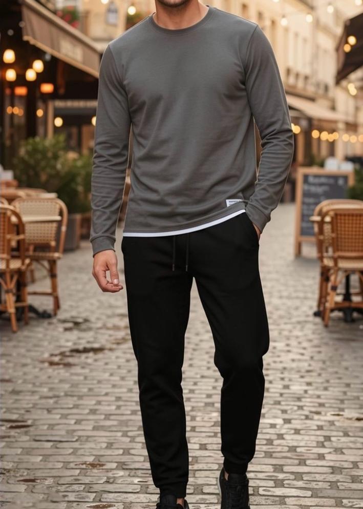 Спортивный костюм 